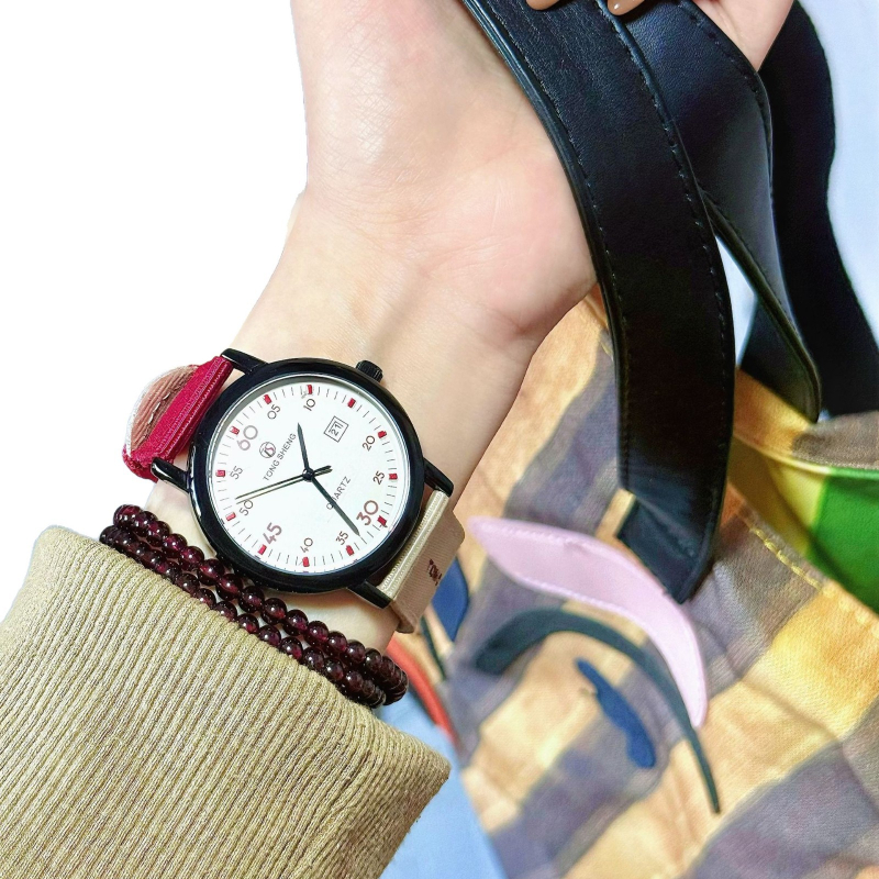 Tongsheng detský hodinky: všestranné, vodotesné, tichý quartz, unisex na skúšky, s kalendárom a nylonovým remienkom