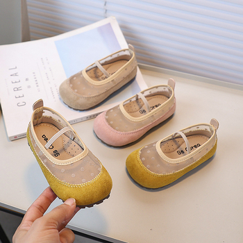 Lányoknak készült retró slip-on cipő puha talppal, fehér, alacsony orr-rész, hercegnő stílusú