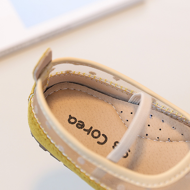 Lányoknak készült retró slip-on cipő puha talppal, fehér, alacsony orr-rész, hercegnő stílusú