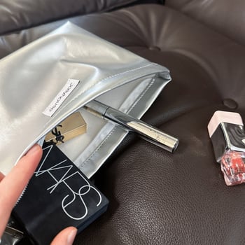 Niche dizajn visokokvalitetna srebrna PU kozmetička torbica velike kapacitete, prijenosni organizator za toaletne potrepštine, kožna clutch torbica