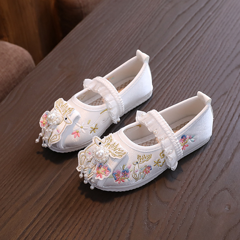 Tavaszi gyerekeknek készült textilcipő hímzéssel, hagyományos kínai stílusban, gumírozott talppal, lányoknak