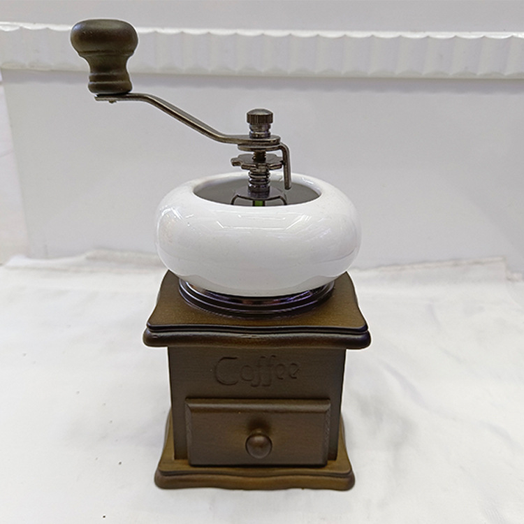 Retro ručni mlin za kavu s porcelanskom zdjelom
