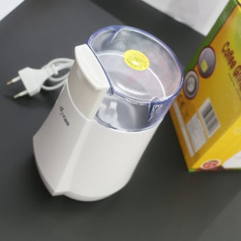 Chenyu poluautomatski mini mlin za kavu za svježe mljevena zrna kave