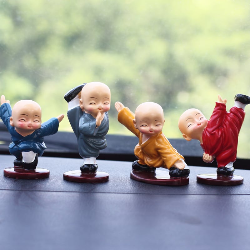Shaolin szerzetes színes ruhában, gyantából készült figurka, otthoni dekorációhoz és autó belső tér dekorációhoz