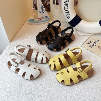 Gyermekeknek szóló zárt orrú szandál, 2025 nyár, Birkenstock-stílus, uniszex, Velcro-zárás, puha gumitalpú strandcipő
