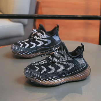 2026 Gyerek Flyknit cipő, puha talppal, csúszásmentes, légáteresztő hálós anyagú mindennapi sneaker
