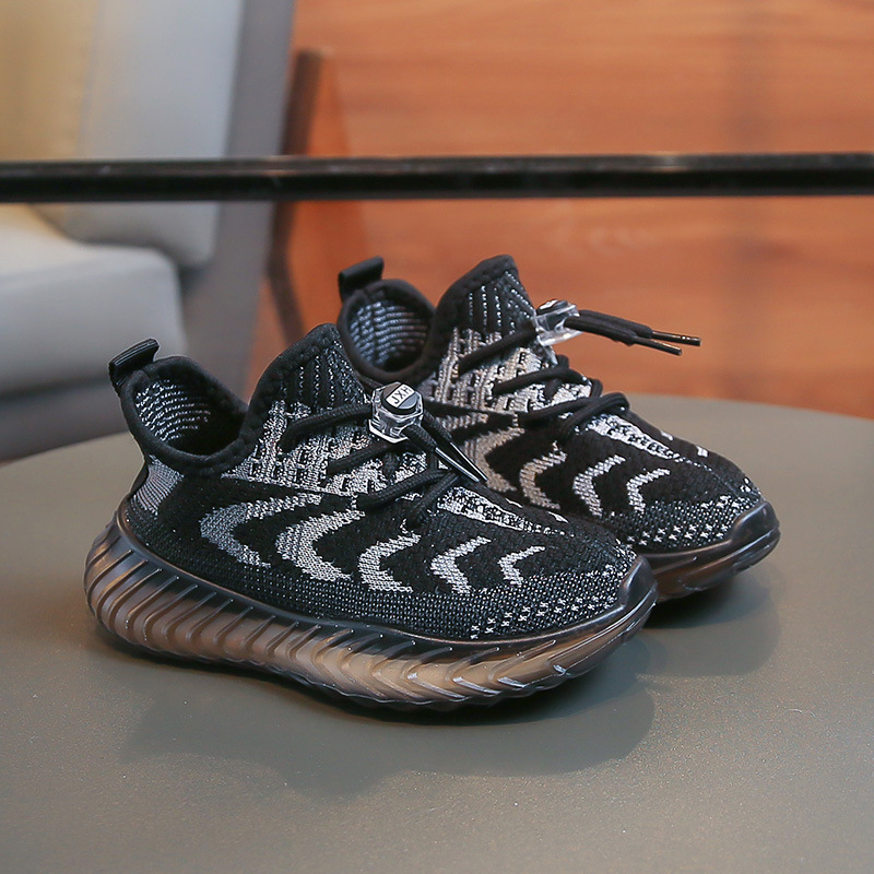 2026 Gyerek Flyknit cipő, puha talppal, csúszásmentes, légáteresztő hálós anyagú mindennapi sneaker
