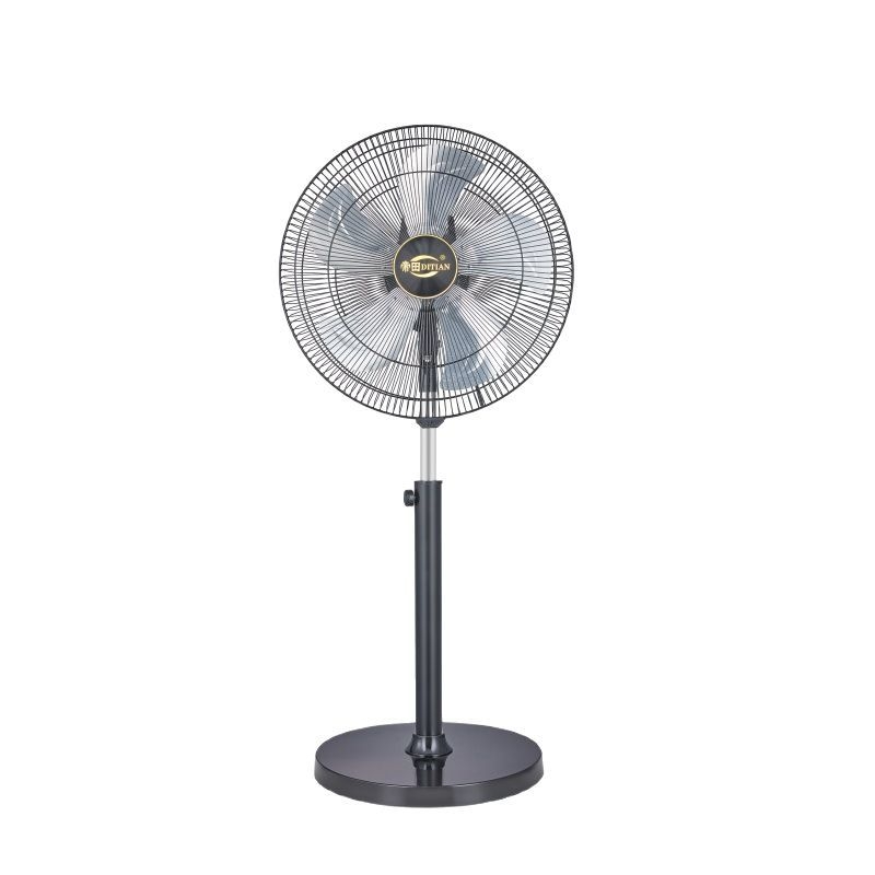 Podni ventilator s pet aluminijskih lopatica, visok protok zraka, namijenjen kućnoj, komercijalnoj i industrijskoj uporabi