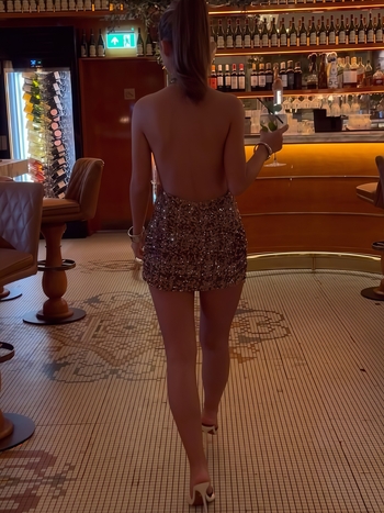 Rochie nouă cu paiete în stil european și american, primăvară/vară 2026, rochie sexy, slim, fără spate, pentru femei, foarte bine vândută, potrivită pentru comerțul transfrontalier.