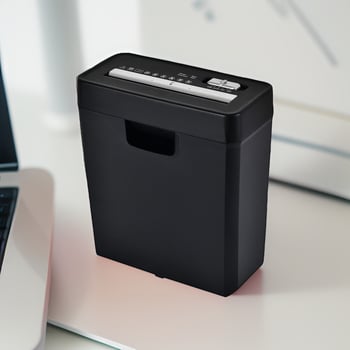 S611 Kućni stolni električni shredder za papir, rezanje na trake, kompaktni rezač papira
