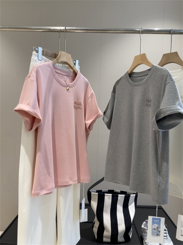Ženski T-shirt od pamutno-mješavine, okrugli izrez, kratki rukavi, mekana udobna silueta
