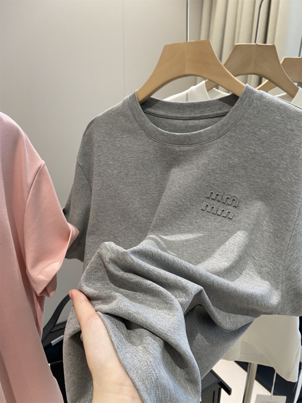 Ženski T-shirt od pamutno-mješavine, okrugli izrez, kratki rukavi, mekana udobna silueta