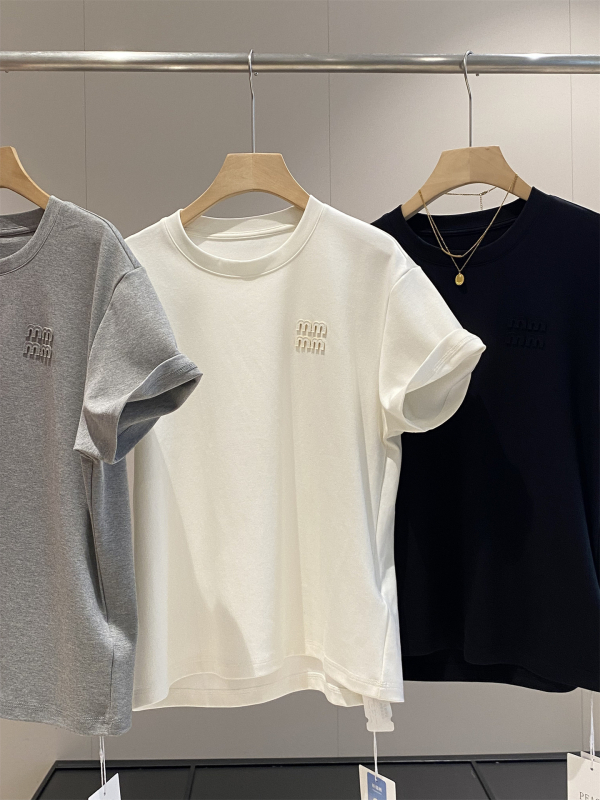 Ženski T-shirt od pamutno-mješavine, okrugli izrez, kratki rukavi, mekana udobna silueta