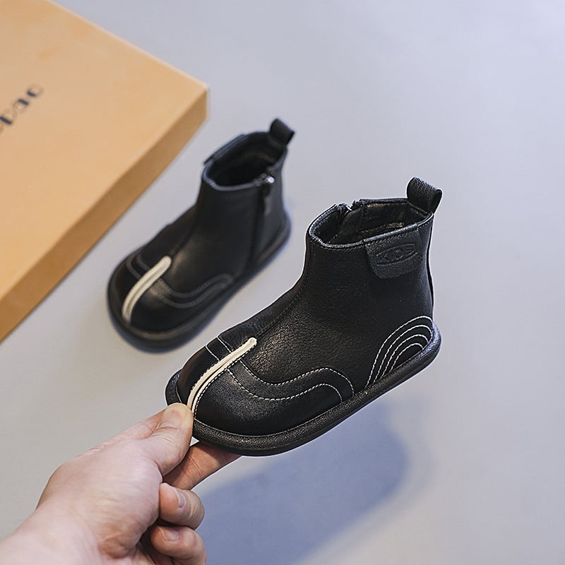 Dječje čizme za djevojčice, model 2026, britski retro stil s lažno podijeljenom prstom, kožne čizme za malu djecu s mekanom potplatom, kratke čizme