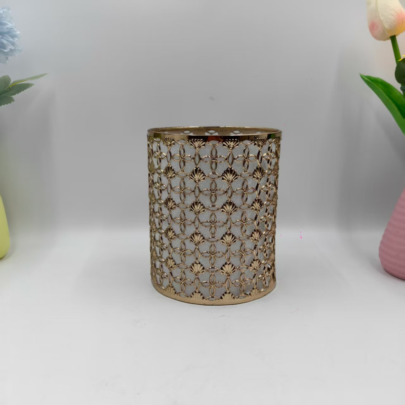 Metalni lanterna s izrezbarenim uzorom, držač za aromatične svijeće i tea-light, dekorativni dodatak za svečanu atmosferu