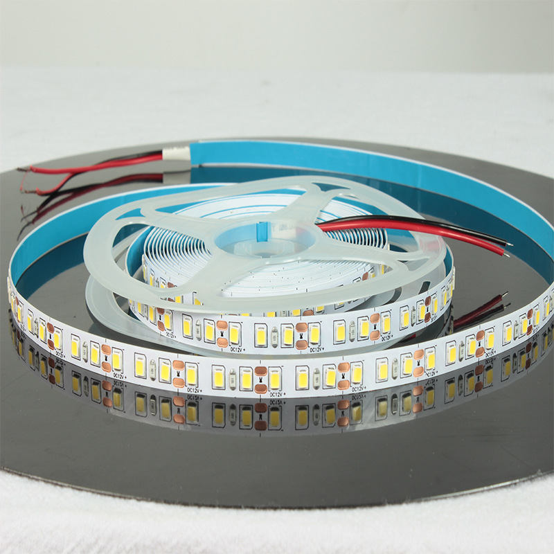 2835 LED traka, 12V, 120 LED, širina 8 mm, aluminijski kanal, ledeno plava boja