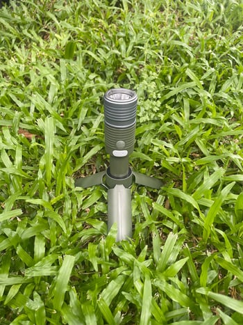 Prijenosno kamping svjetlo i flashlight s 4500mAh baterijom, podesiva jačina svjetla, magnetsko svjetlo za šator, 800 lumena