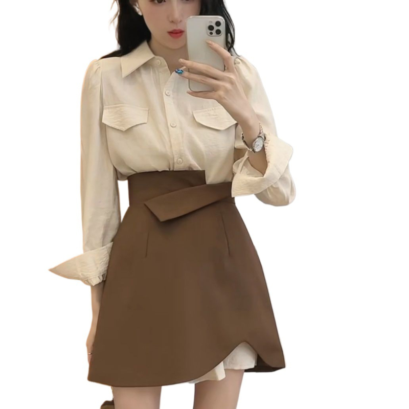 Proljetno-jesenski komplet s košulom i suknjom, mini suknja visokog struka, koledžijski stil, elegantno i moderno