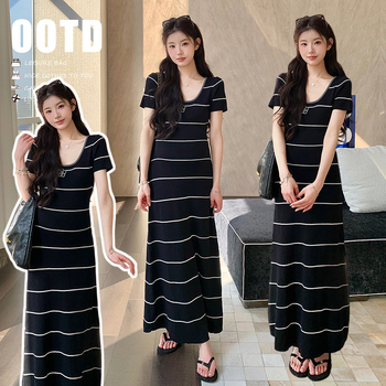 Tehotenské šaty 2026 leto, vysoká kvalita, krátky rukáv, priliehavý strih, francúzsky štýl