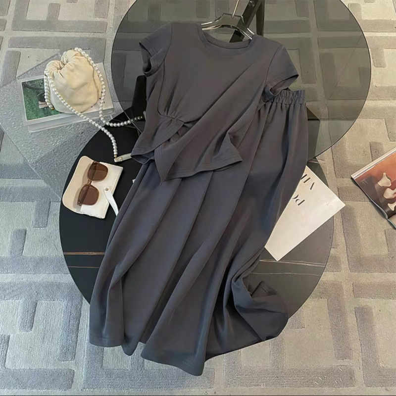 Letný dámsky dvojdielny set so sukňou — casual móda, elegantný, jednoduchý, zoštíhľujúci vzhľad