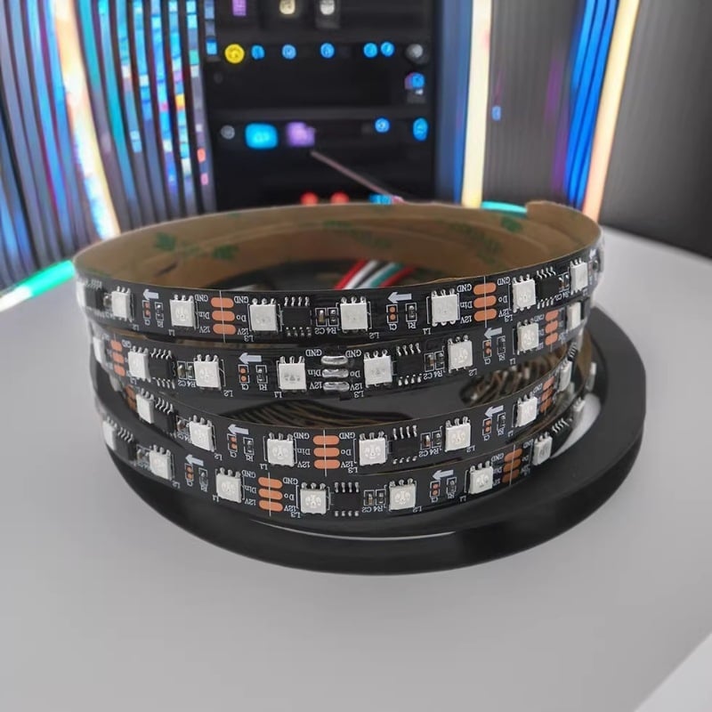 12V programovateľný RGB LED pás s efektmi marquee a prúdenia svetla, 60 LED 5050