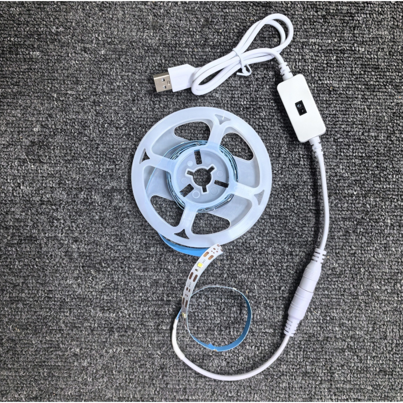 5V LED nízkonapäťová páska sada 5050 RGB pre atmosférické osvetlenie s Bluetooth diaľkovým ovládaním