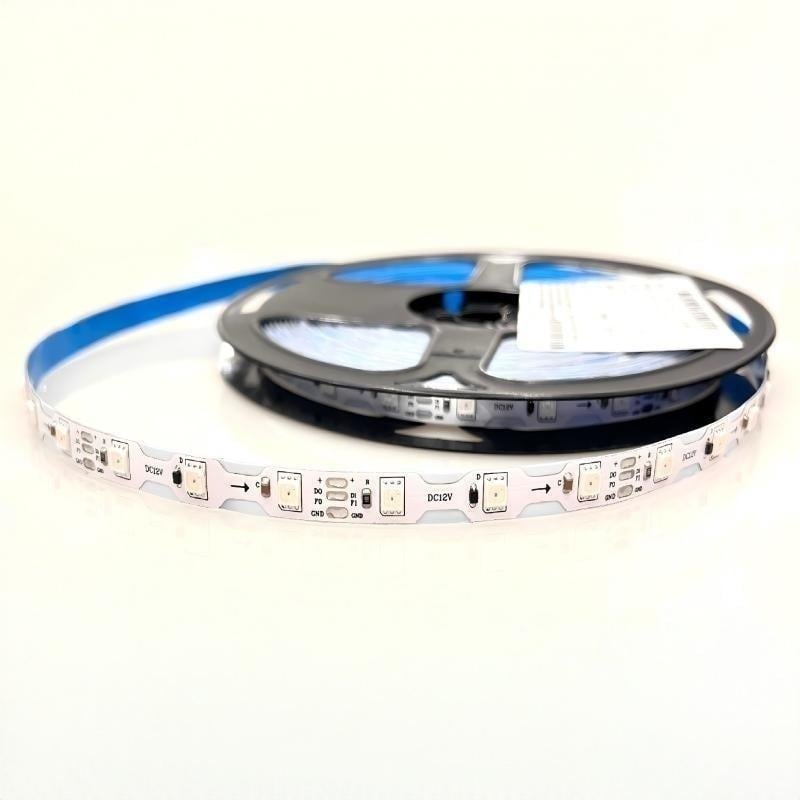 12V S-tvarovaný flexibilný LED pásik, 60 LED, RGB, šírka 7 mm, stmievateľný, s ovládačom, 9 W, životnosť 30 000 h, dĺžka 10 m, pre reklamné svetlá a osvetlené písmená, s funkciou pokračovania po prerušení