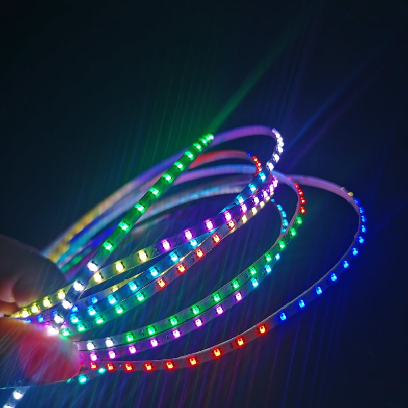 2,7 mm ultraúzka farebná LED páska s efektom tečúcej vody pre autá, hračky, malé domáce spotrebiče a atmosferické osvetlenie
