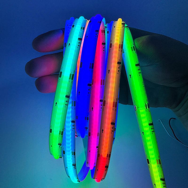 COB RGB LED pásik – Štyri v jednom RGBWW, 5V/12V/24V, 576 LED, lúč 150°, stmievateľný, životnosť 50 000 h, dekorácia do atmosféry
