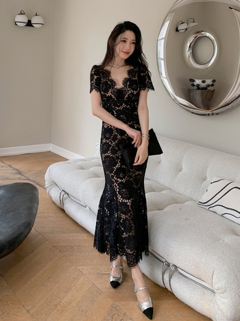 Čierne čipkové šaty s výstrihom do V a krátkymi rukávmi, elegantné dlhé šaty v štýle morská panna