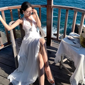 Ženska haljina bez naramenica, vrhunska elegancija, asimetričan kroj, eteričan dojam, stil za odmor