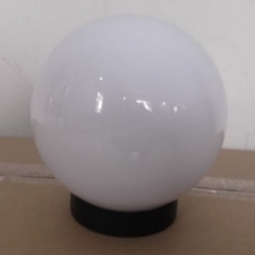 HY-2482 Kruhové plastové tienidlo s mliečne bielou farbou pre LED žiarovku