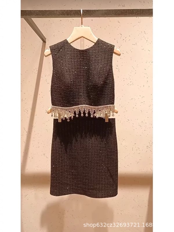 Čierne šaty inšpirované Chanel štýlom s kryštálmi a reťazou, pre ženy, letné elegantné luxusné šaty s výrezom v páse, klasické malé čierne šaty