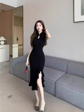 Sexy šaty bez rukávov s vysokým pásom v štýle cheongsam, so rozparkom a volánmi, retro, luxusné