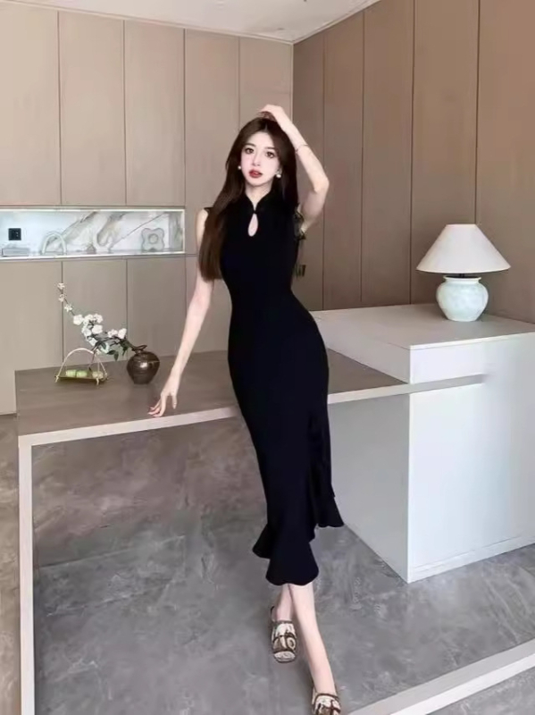 Sexy šaty bez rukávov s vysokým pásom v štýle cheongsam, so rozparkom a volánmi, retro, luxusné