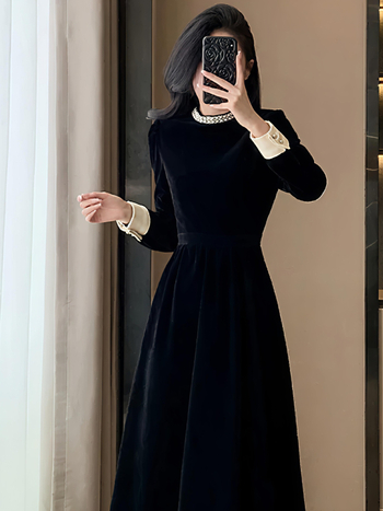 Hepburn štýlové velúr šaty s rukávmi v štýle košeľa, čierne dlhé šaty v A línii s okrúhlym výstrihom, elegantné