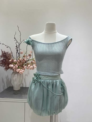 Šaty s jedným ramienkom a strihom do A, ľahký polyester, elegantné a éterické na jar a leto.