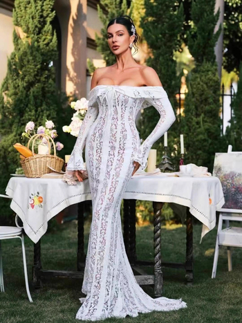 Čipkové šaty s výstrihom cez jedno rameno, francúzska elegancia, štíhla silueta v páse, dlhá vlečka