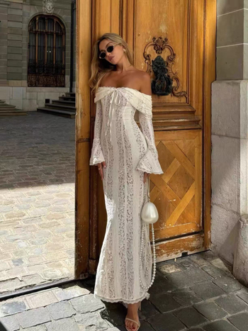 Čipkové šaty s výstrihom cez jedno rameno, francúzska elegancia, štíhla silueta v páse, dlhá vlečka