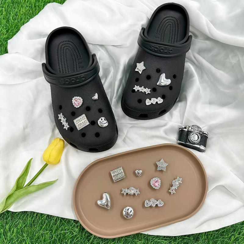 Nr-0022: 26 нови аксесоари за Crocs обувки с изискан стил, подходящи за Crocs копчета, сребърни пеперудени украси за обувки