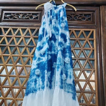 Pamuk haljina s tulipan-tie-dye uzorkom, bez rukava, s naramenicama, dugačka suknja, okrugli izrez, rastlinsko bojanje, vilinski retro stil