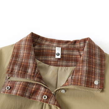 Ženska jesenja jakna s ovratnikom, ležernog kroja, kratka duljina, dugi rukavi, zatvarač, mrežasti uzorak