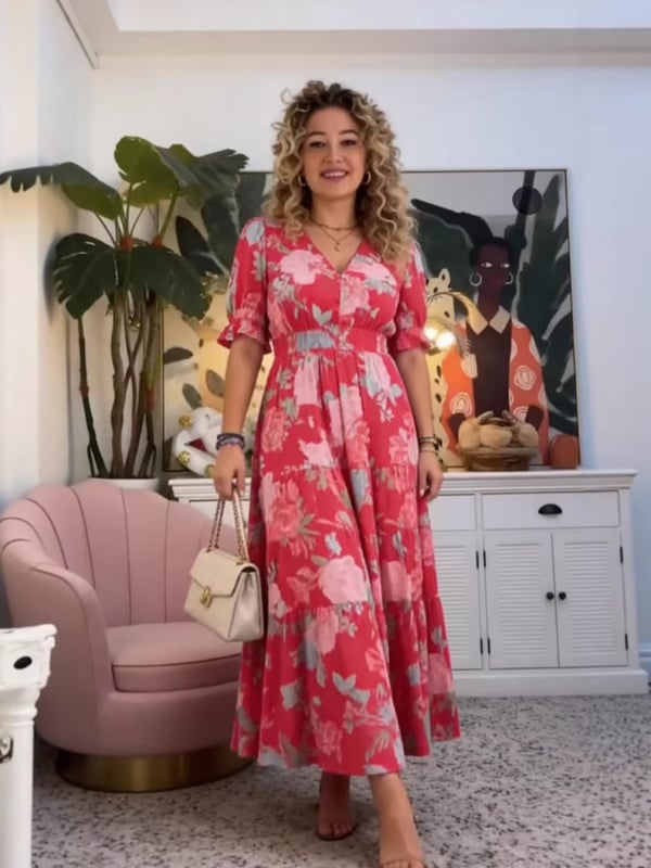 2026 Νέα Plus-Size maxi φόρεμα με V-λαιμό και φλοράλ, για παραθαλάσσιες διακοπές, άνετη γραμμή