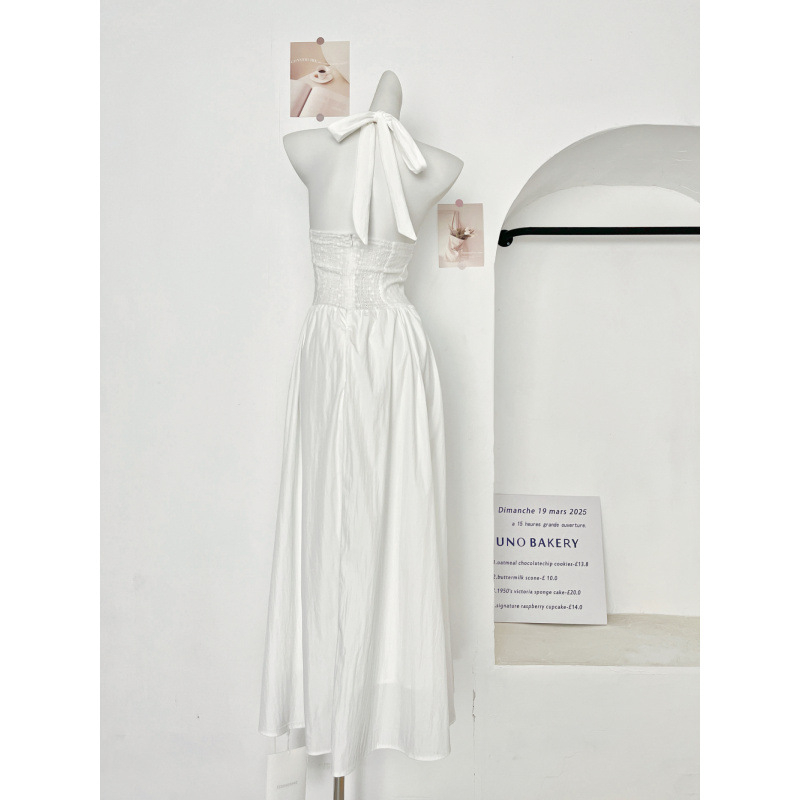 Γυναικείο λευκό maxi φόρεμα με halter neck, χωρίς μανίκια, γαλλικού στυλ κομψότητας, καλοκαίρι-φθινόπωρο
