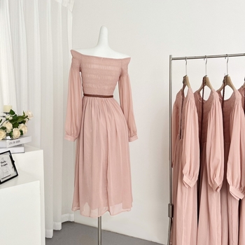 Ροζ φόρεμα από chiffon με puff μανίκια, midi μήκος, εμπνευσμένο από Zhao Lusi, κατά παραγγελία
