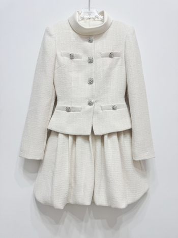 Φόρεμα από tweed σε στυλ Chanel, με μακριά μανίκια, στενή γραμμή, φούστα τύπου τουλίπας, κοντό μήκος