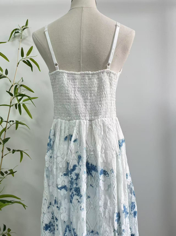 Φόρεμα tie-dye με τιράντες, μπλε μοτίβο, Α-γραμμή, V-λαιμό, χωρίς μανίκια, συνδυασμός βαμβάκι-λινό