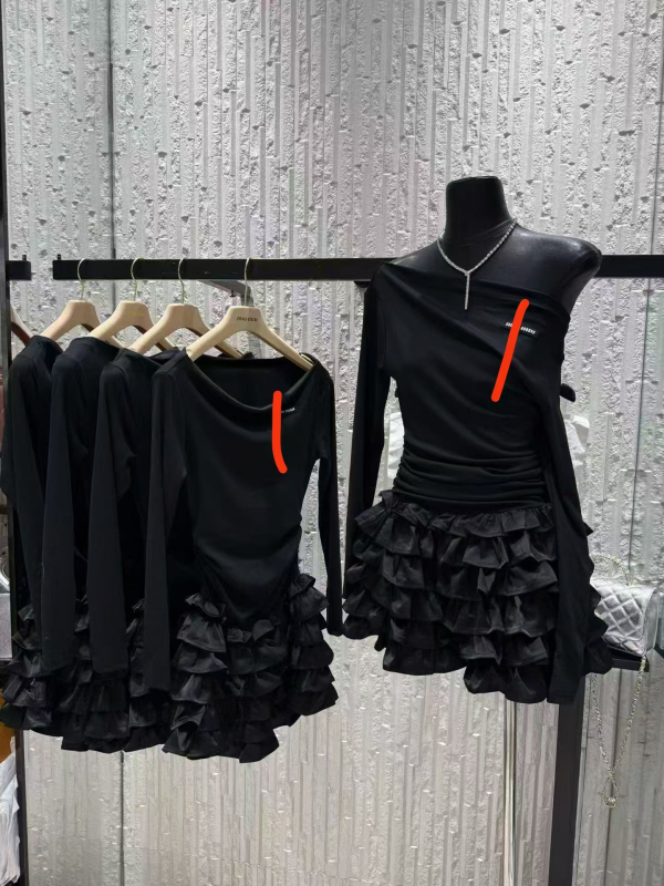 Φόρεμα Miu-Style γαλλικού στυλ με ανοιχτούς ώμους και βολάν, εφαρμοστό και κοντό για γυναίκες