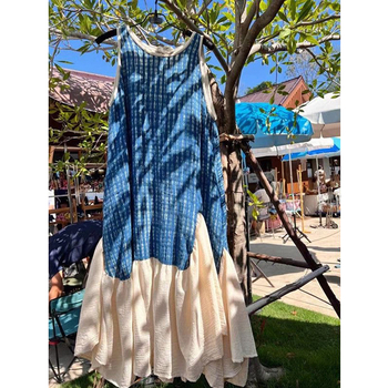 Γυναικείο φόρεμα χωρίς μανίκια σε vintage στιλ με patchwork, λεπτή γραμμή, άνοιξη 2023