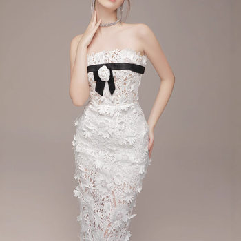 Γυναικείο strapless φόρεμα με καμέλια, φρέσκος floral σχεδιασμός, στενή εφαρμογή, μακρύ φόρεμα, καλοκαίρι 2026, μοντέλο 2059